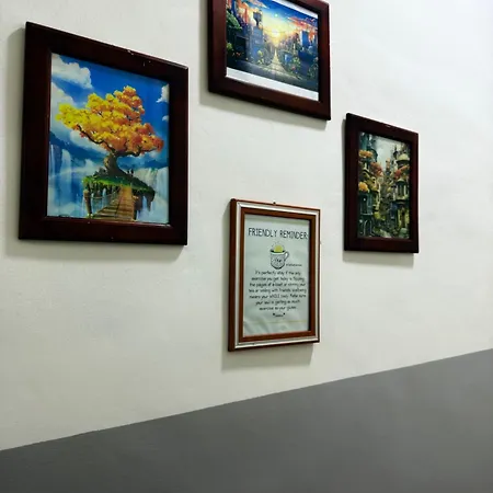 Vertex Suite Bed & Breakfast 2*